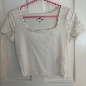 Hollister Women's Classic White Ribbed Tee
